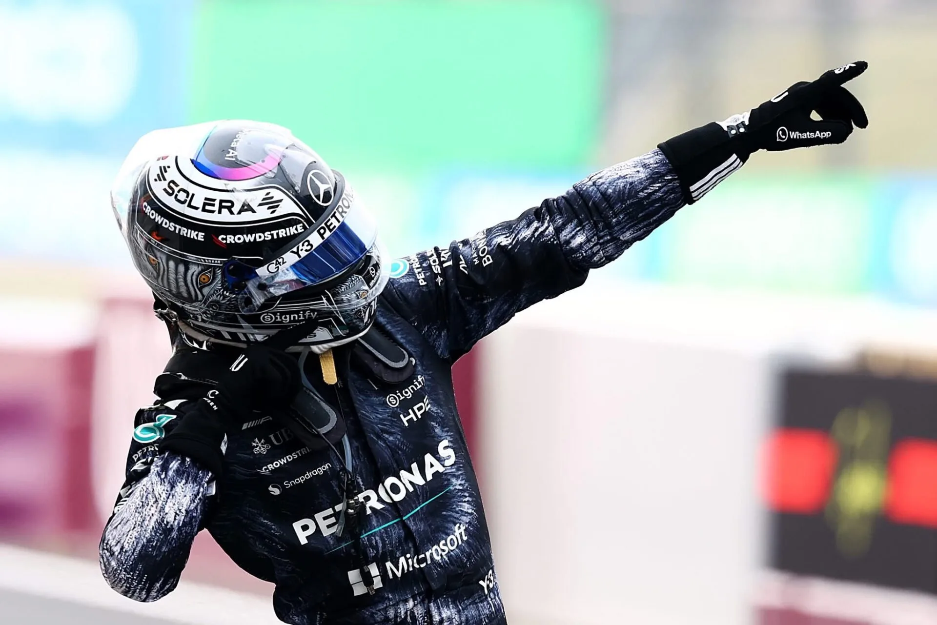 Antonelli moves into F1 lead after Japanese GP win