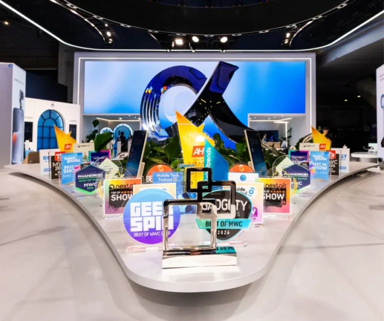 HONOR draws global attention at MWC 2026 with Robot Phone concept, Magic V6 3 image 2