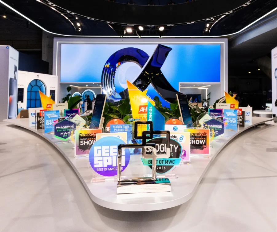 HONOR draws global attention at MWC 2026 with Robot Phone concept, Magic V6 