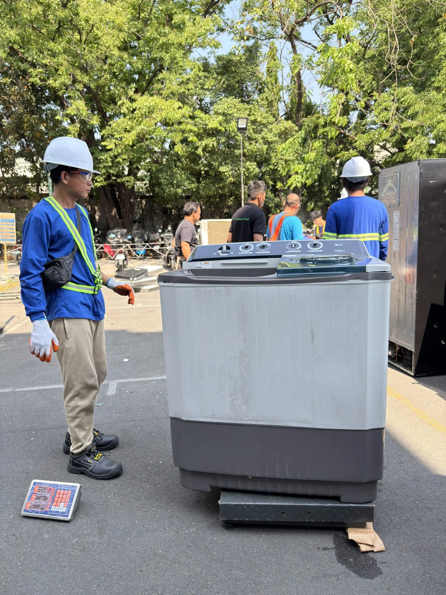 LG Philippines collects 1.2 tons of e-waste in Earth Day push, expands internal sustainability efforts