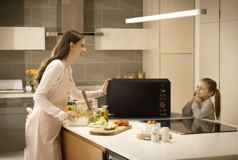 LG NeoChef brings smarter and faster cooking experience to busy Filipino homes 6 0134MH6565DIS 2